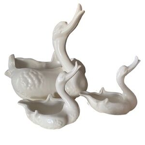 Vintage Hull Pottery #23 White Swan & 2 Babies Planter MCM Decor 1950’s
